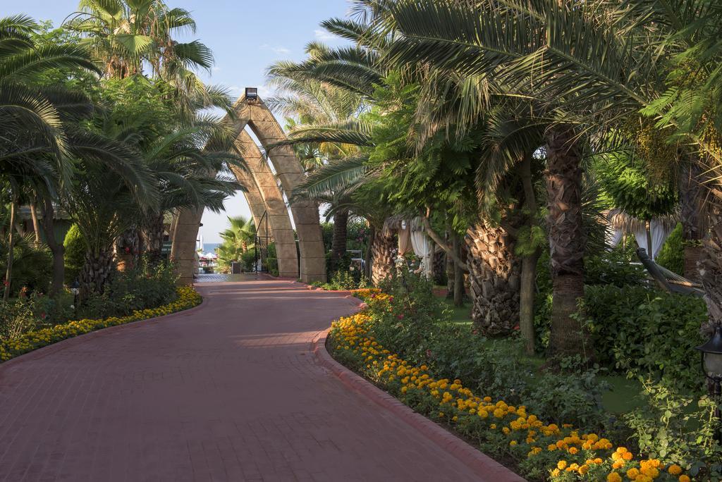 Delphin Palace Hotel Antalia Esterno foto